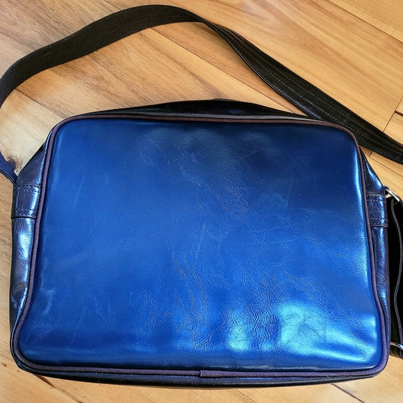 Beautiful Unused Fred Perry Messenger Bag - Picture 6 of 6